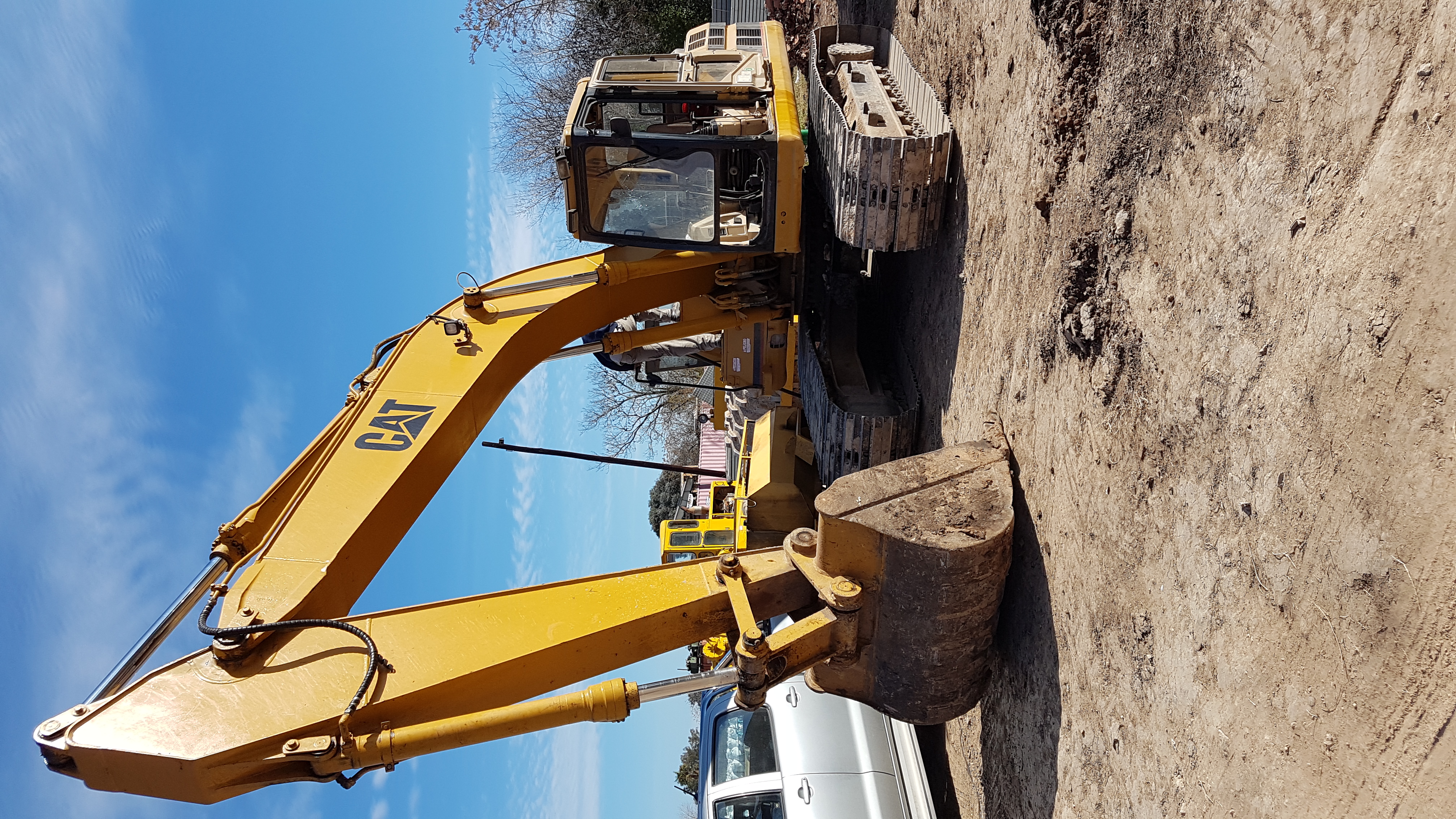 Retroexcavadora Caterpillar 320 Mercado Vial Argentina 